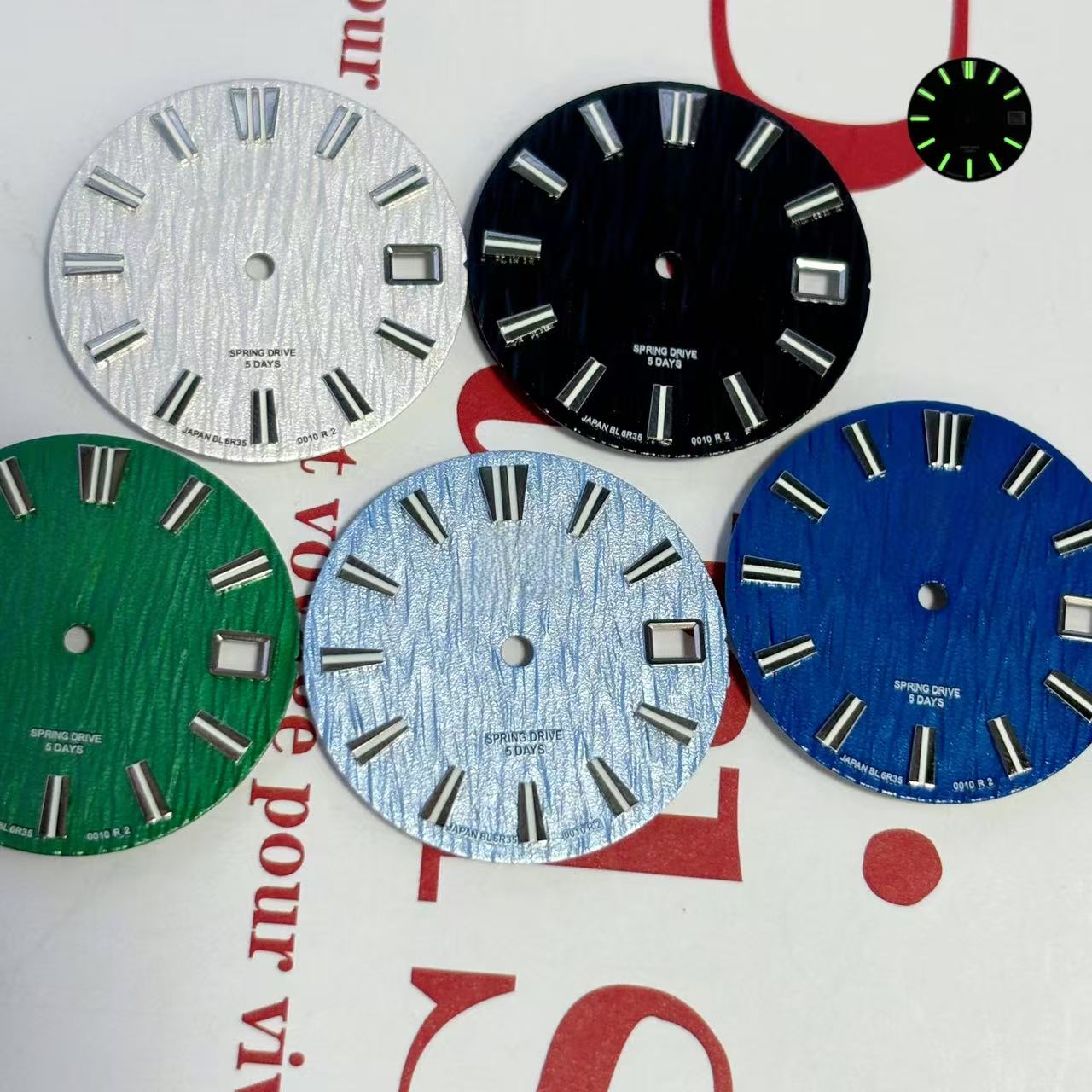 28.5mm Green Luminous Calendar - Reel Case ulasan dan harga